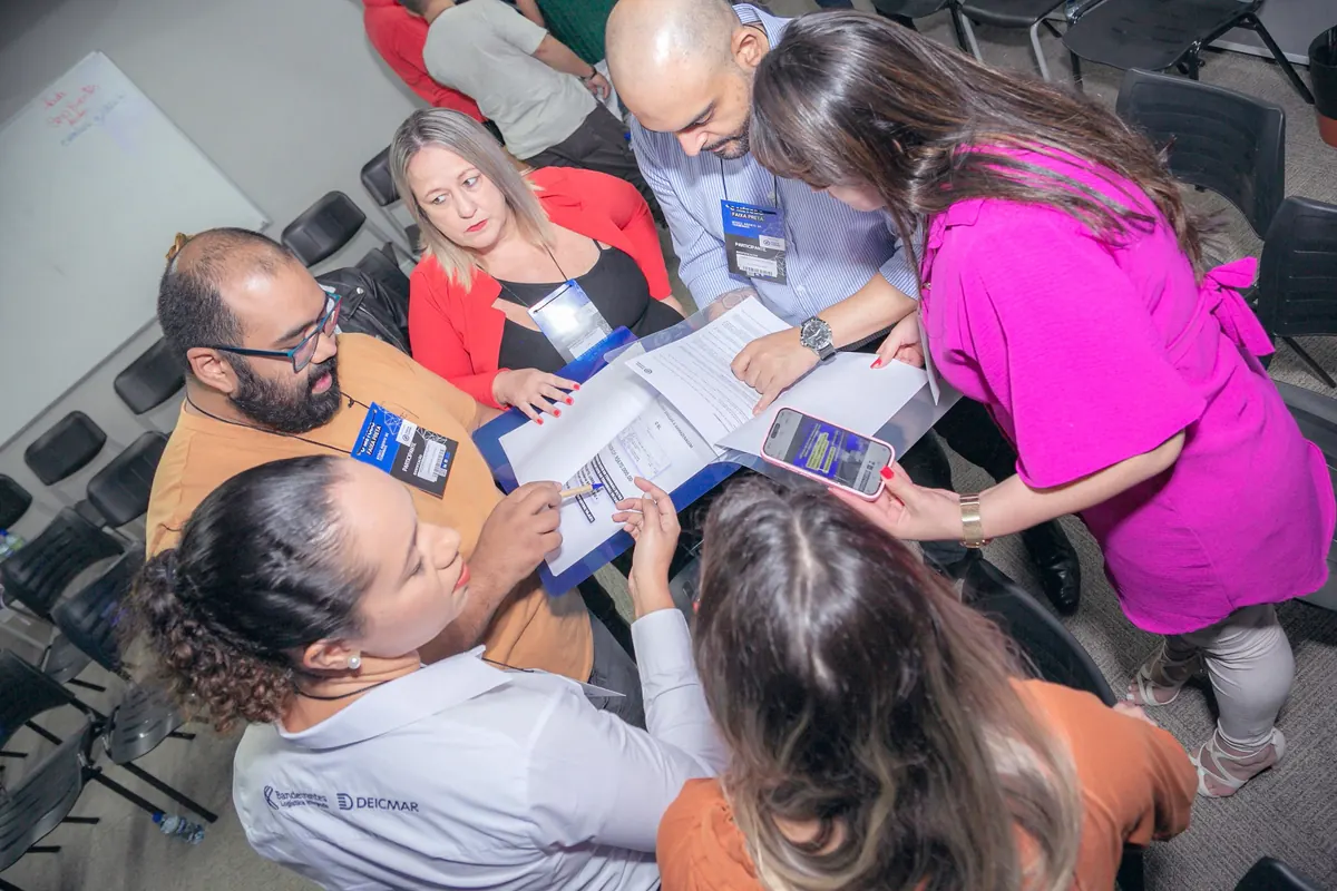 Atividade em grupo com a turma